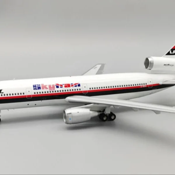 DC-10-30 LAKER AIRWAYS REG: G-BGXI WITH STAND - INFLIGHT 200 IF103GK0824R 1/200