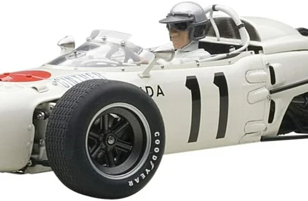 AUTOart Honda RA272 F1 1965#11 Mexico GP Winner ModelCar w/Richie Ginther Figure
